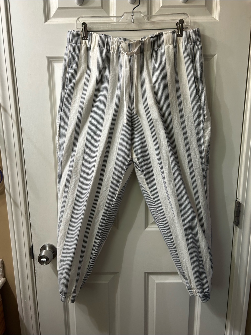 Eddie Bauer blue/white stripes Casual Drawstring Pants. Gathered at ankle